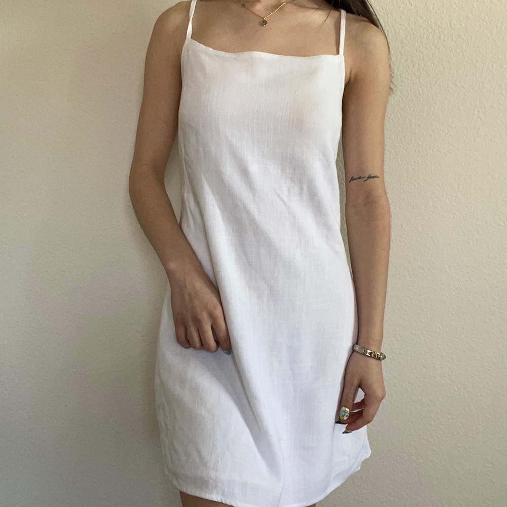 Linen backless white dress
